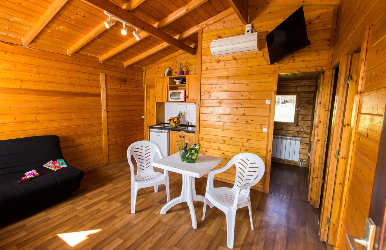 Camping Esponellà Esponella Exterior foto