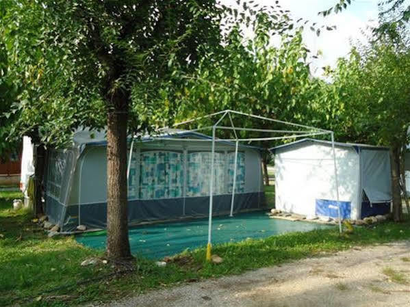 Camping Esponellà Esponella Exterior foto